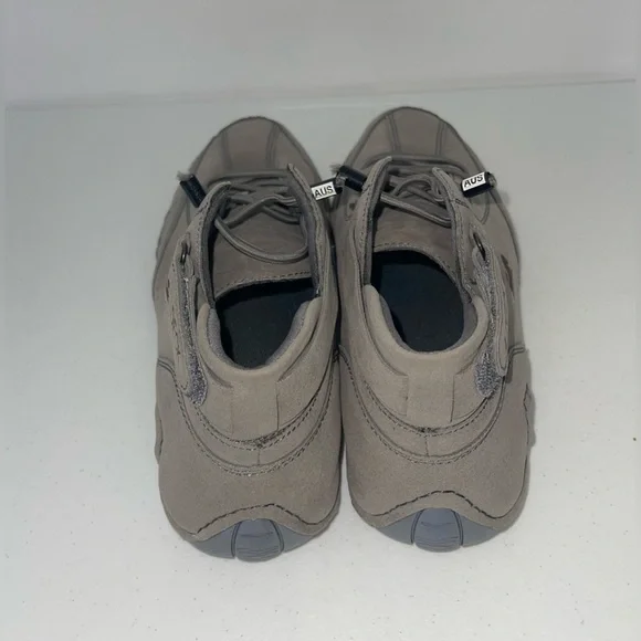 Men's Taupe High-Top Sneakers - Picture 2 of 5